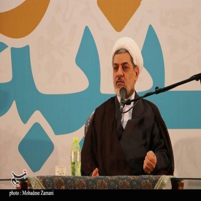 در صلح و تفاهم نیز باید مراقب فریب و نیرنگ دشمن بود