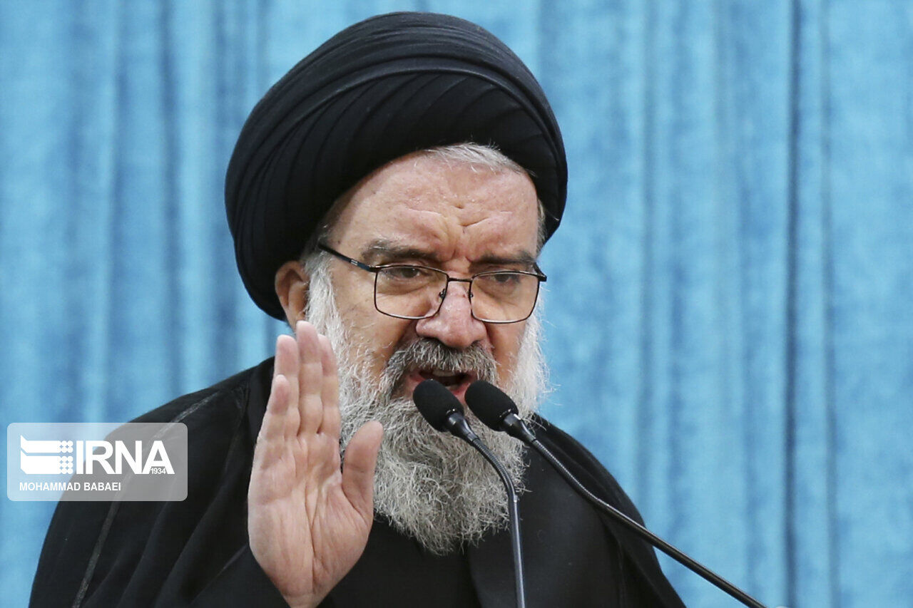 آية‌الله خاتمي ينتقد نهج الغرب المزدوج والمترافق مع الاكاذيب حول حقوق الانسان