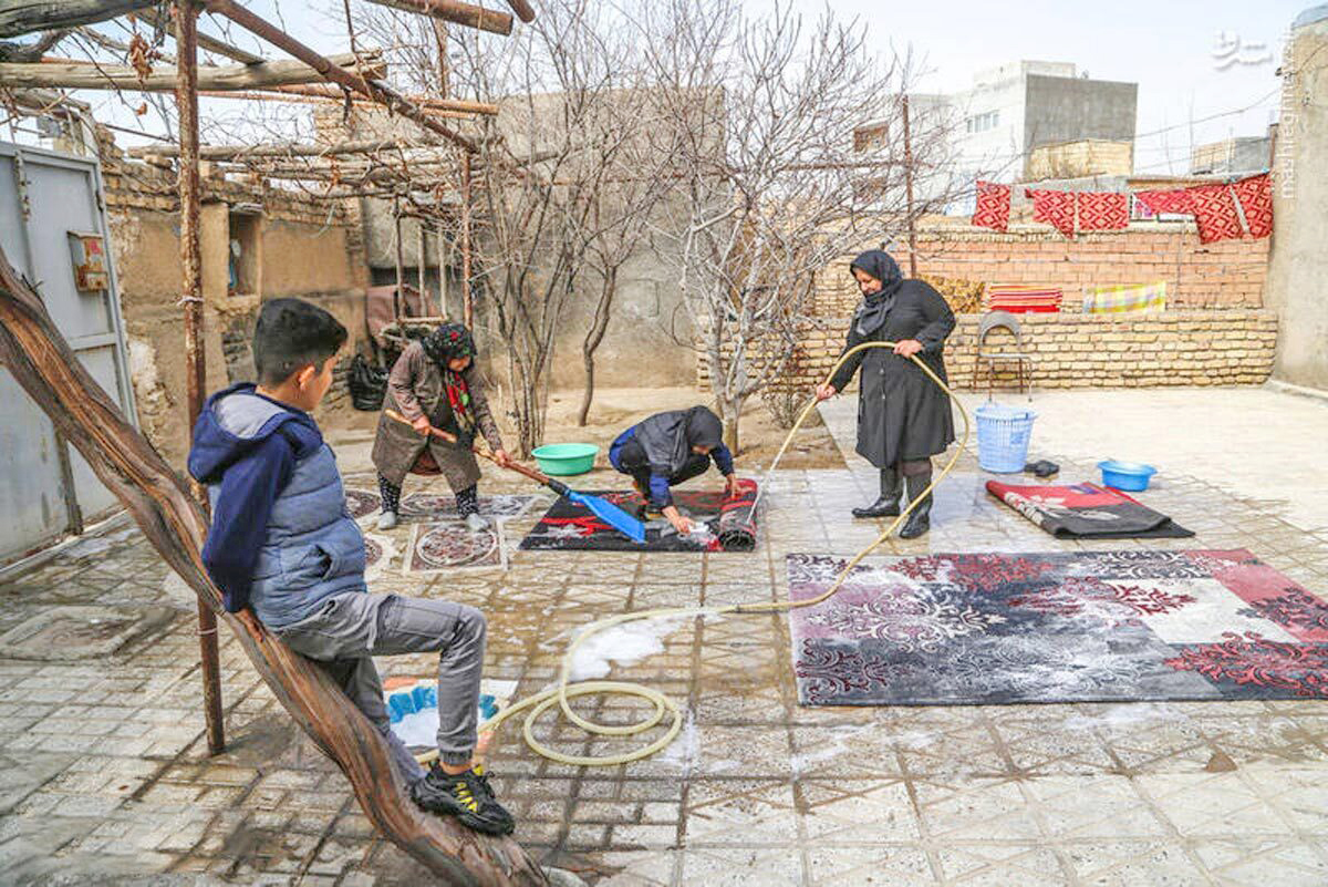 کمردرد شایع‌ترین عارضه‌ خانه‌تکانی ایرانی‌ها