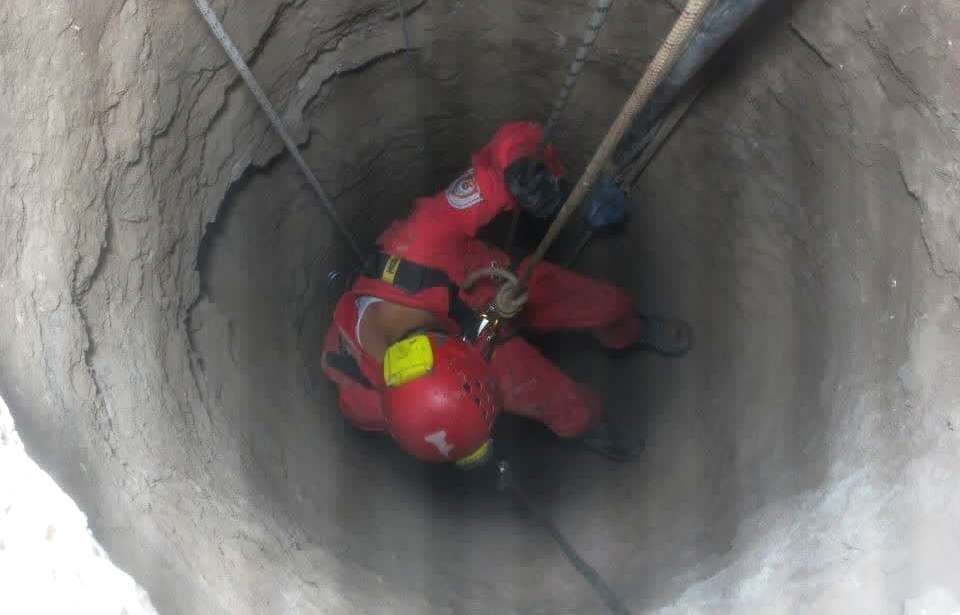 نجات جان کودک همدانی از چاه هشت متری