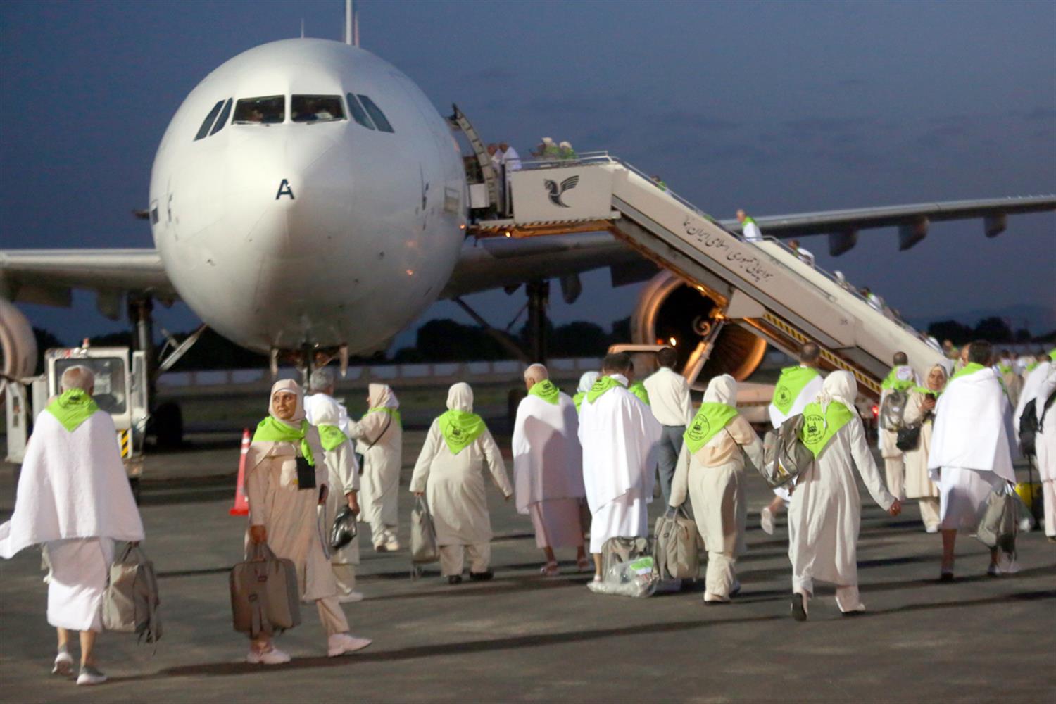 حجاج 2 استان غرب کشور از فرودگاه همدان به سرزمین وحی اعزام شدند