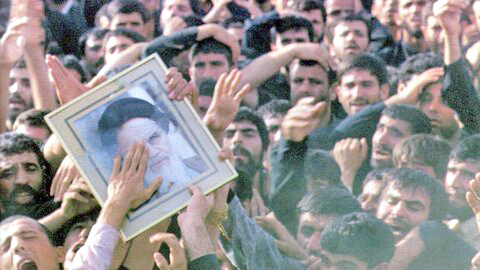 مردم؛ صاحبان واقعی انقلاب در اندیشه امام (ره)