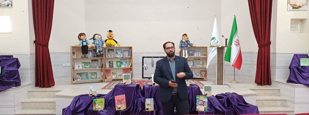 رونمایی از 6 هزار جلد کتاب و اسباب‌ بازی در کانون همدان