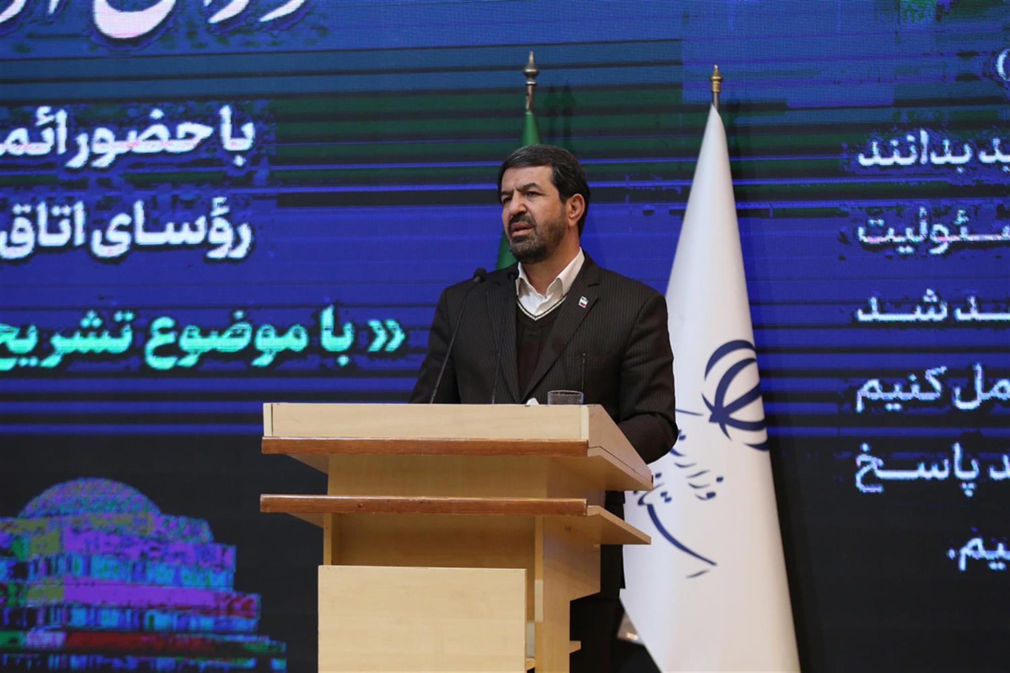 وظیفه پیگیری اعتراض مردم به وضعیت معیشت را داریم