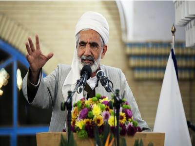 رهبر شهید وحدت و افزایش توان دفاعی را از الزامات عزت مسلمانان می‌دانستند