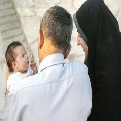 میانگین سن پدر و مادر در نخستین فرزندآوری چند سال است؟