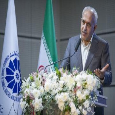 قانون تعهدات ارزی تجارت کشور را زمین‌گیر کرده است