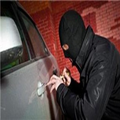 کشف 25 فقره سرقت قطعات خودرو در همدان