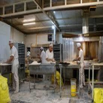 کسر سهمیه آرد و ابطال مجوز در انتظار نانوایان متخلف تویسرکان