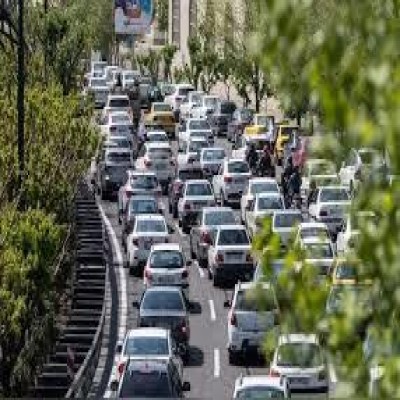 تردد خودروها در محورهای استان همدان 5 درصد افزایش یافت