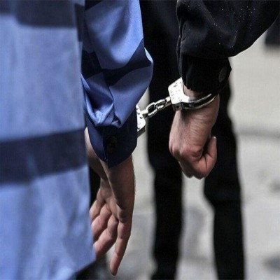 دستگیری سارقی که با پوشش پلیس از اتباع عراقی سرقت کرد